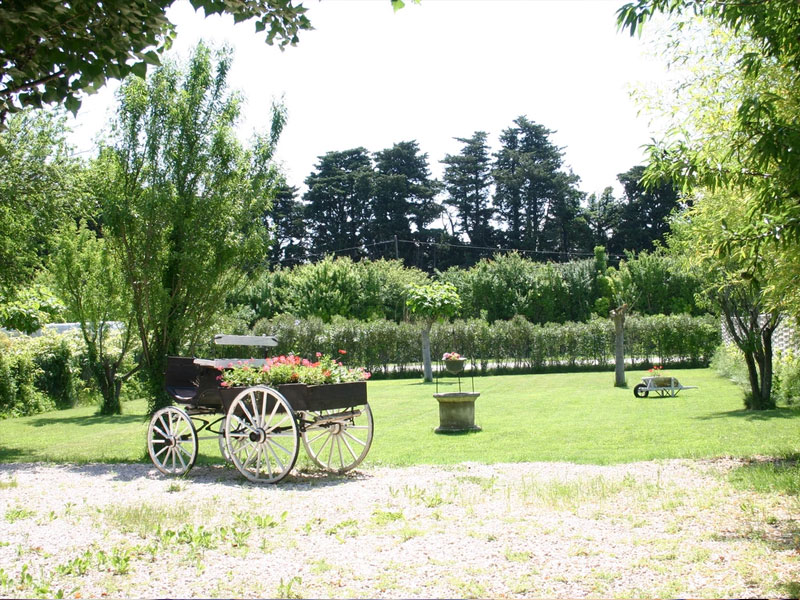 salle de location mariage et son grand parc exterieur